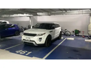 2012 Land Rover Range Rover Evoque في Dubai سيارة مستعملة