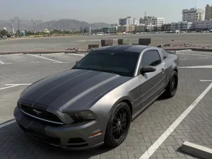 2014 فورد موستانج V6