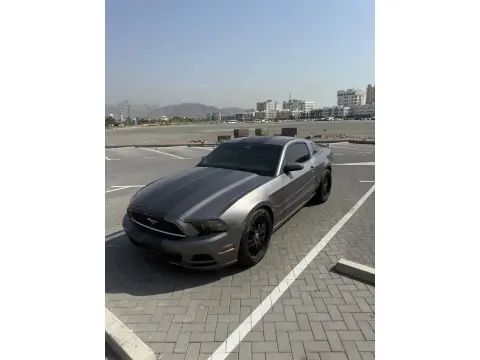 2014 فورد موستانج V6
