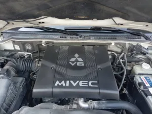 2018 ميتسوبيشي باجيرو GT