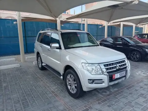 2018 ميتسوبيشي باجيرو GT