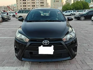 2015 تويوتا ياريس SE