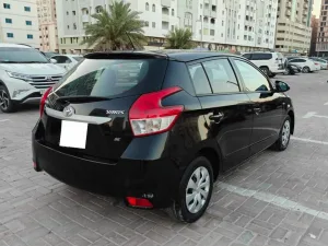 2015 تويوتا ياريس SE