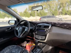 2018 نيسان تيدا LE