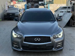 2017 إنفينيتي كيو٥٠ Red Sport 400