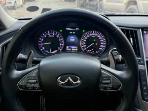 2017 إنفينيتي كيو٥٠ Red Sport 400