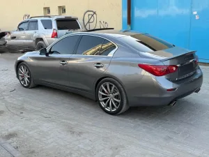 2017 إنفينيتي كيو٥٠ Red Sport 400