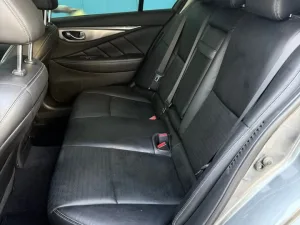2017 إنفينيتي كيو٥٠ Red Sport 400