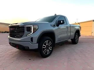 2024 GMC Sierra في Umm Al Quwain سيارة مستعملة