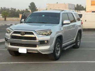 2012 Toyota 4Runner في Dubai سيارة مستعملة