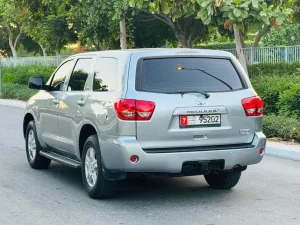 2013 تويوتا سيكويا Limited