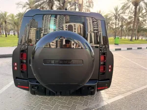 2025 Land Rover Defender 110 X-Dynamic HSE