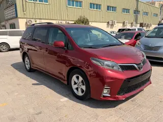 2018 Toyota Sienna in Dubai used car