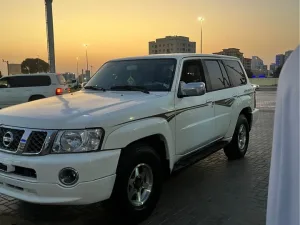 2005 نيسان بترول سوبر سفاري Safari SV AT