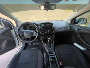 2015 فورد فوكس Ambiente