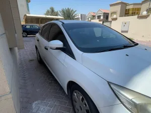 2015 فورد فوكس Ambiente