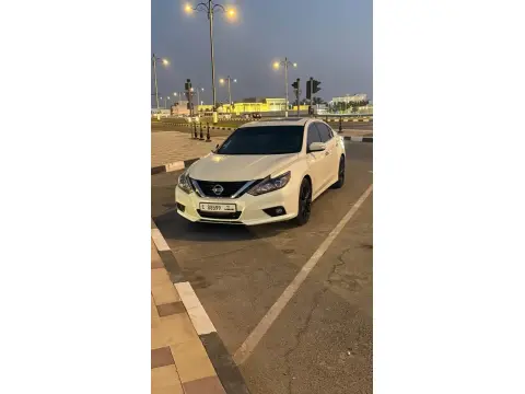2016 Nissan Altima SR