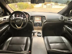2015 جييب جراند شيروكي SRT