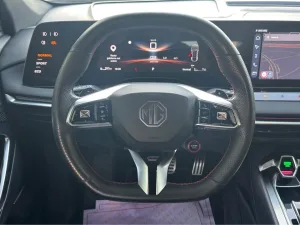 2025 MG 7