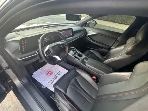 2025 MG 7
