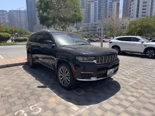 2021 Jeep Grand Cherokee في Dubai سيارة مستعملة