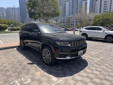 2021 جييب جراند شيروكي Laredo E