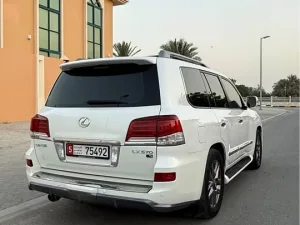 2014 لكزس أل أكس ٥٧٠ No Trim