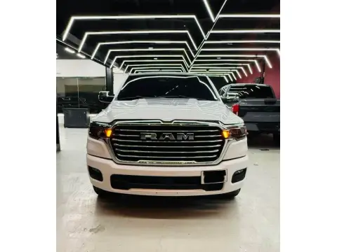 2025 رام ١٥٠٠ Laramie