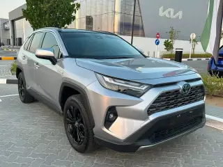 2024 Toyota Rav4 في Dubai سيارة مستعملة