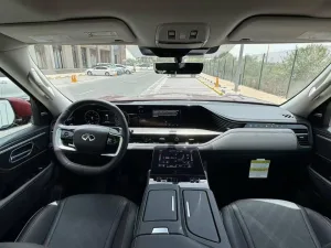 2025 Infiniti QX80 LUXE