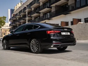2020 اودي آي ٥ Premium Plus
