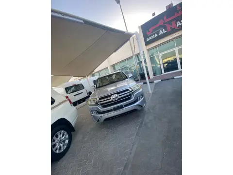 2017 تويوتا لاند كروزر GXR