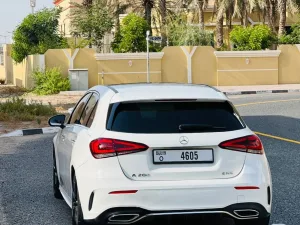 2021 مرسيدس-بنز الفئة - A A220 Sedan 4Matic
