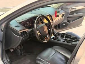 2013 كاديلاك آي تي أس Luxury Coupe