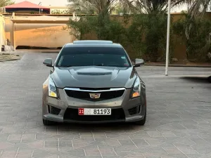 2013 كاديلاك آي تي أس Luxury Coupe