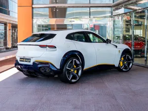 2025 Ferrari Purosangue Base