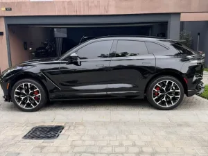 2023 استون مارتن دي بي اكس DBX707