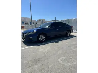 2020 Nissan Altima في Ajman سيارة مستعملة