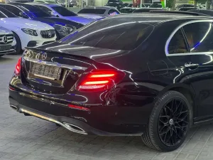 2019 مرسيدس-بنز الفئة - E E300 4Matic