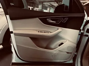 2018 اودي كيو٧ Premium