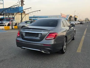 2019 مرسيدس-بنز الفئة - E E300
