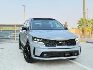 2024 Kia Sorento في Dubai سيارة مستعملة