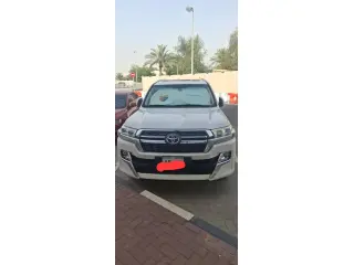 2017 Toyota Land Cruiser في Sharjah سيارة مستعملة