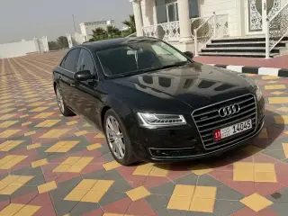2015 Audi A8 في Abu Dhabi سيارة مستعملة