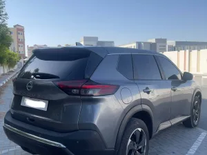 2024 نيسان روج SL