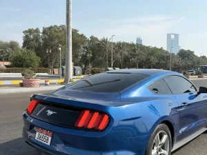 2017 فورد موستانج V6