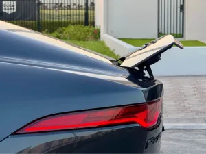 2022 جاكوار الفئة - اف P450 R-Dynamic