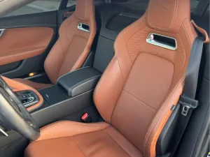 2022 جاكوار الفئة - اف P450 R-Dynamic