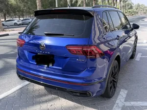 2022 فولجس فاجن تيغوان SE R-Line Black