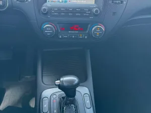 2015 كيا كي ٣ No Trim